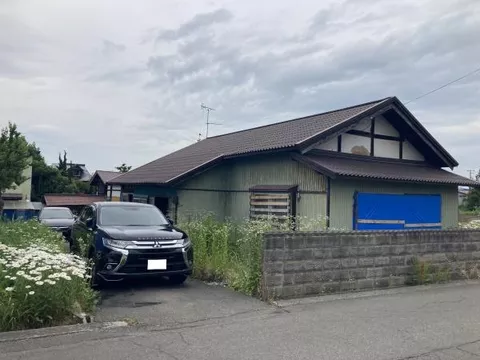 Ashibetsu-shi, Ashibetsu Hommachi (Ashibetsu station) 2F 5LDK

500,000 yen