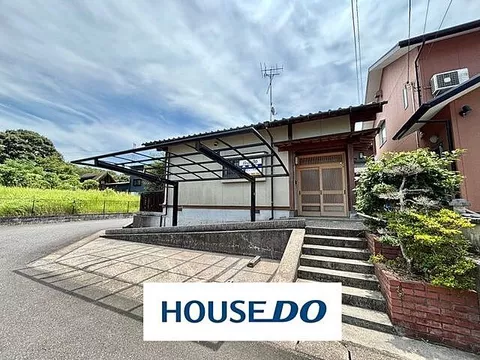 Used single-family home in Yaho, a single-story house
