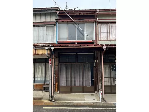 Higashi Honmachi 4 (Takada Station) 350,000 yen