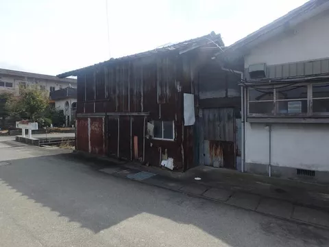 Mitsui District, Tachiarai Town, Oaza Moribe (Kaneshima Station) Single-story building 4DK