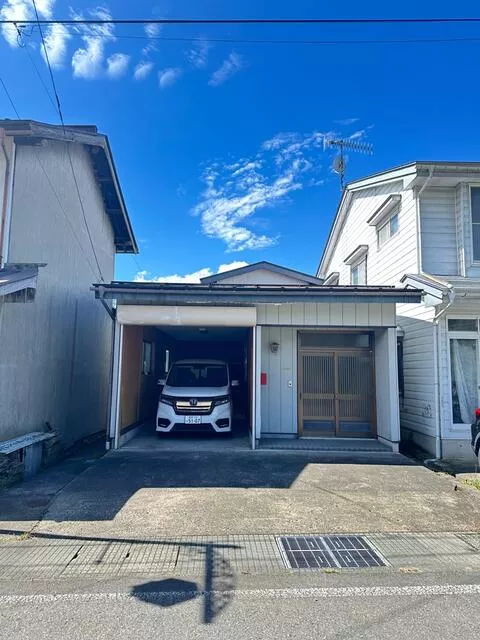 Kamishinano District, Shinano Town, Oaza Furuma (Kurohime Station) 2-story building 6DK