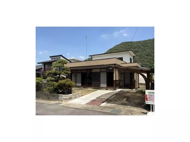 ◇Good residential area◇South-facing house◇Parking for 2 cars possible