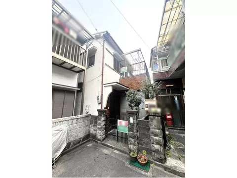 Kawachi Hanazono and Wakae Iwata are within walking distance! Ideal for both living and investment!