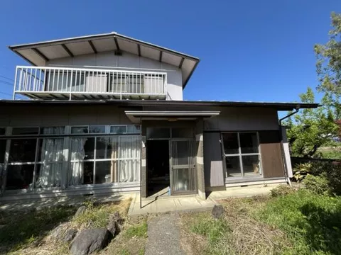 Fuefuki City, Isawa Town, Shimohirai (Isawa Onsen Station) 2-story building 6DK