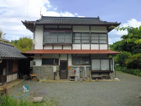 Traditional kominka house! The interior is well-maintained! Land area is approximately 1280 tsubo.