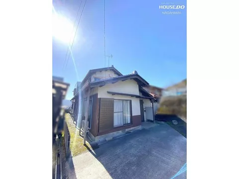◆About 11 minutes on foot to JR Kinomoto Station, within walking distance to elementary school! A rural life with expansive countryside...