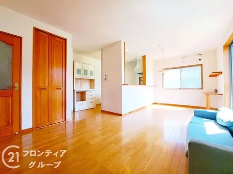 Spacious 4LDK + Immediate viewing available! Parking for 2 cars, 9 minutes walk from Sanyo Electric Railway Main Line "Yake Station"