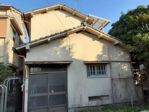Kagoshima-shi, Kagoshima 2-chome Kusamuta (Kagoshima Chuo station) 2F 5K

2,750,000 yen