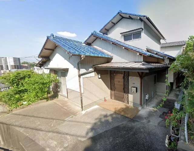 Yahatanishi Ward, Kitakyushu City, Einumaru Minami Town 1-chome (Mikamori Station) 2-story building 1K