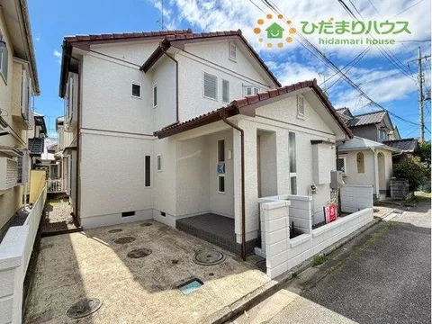 Spacious area with an integrated feel of LDK + connected Japanese-style room! Close to elementary school,安心 for children's commute♪