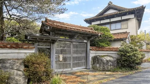 Kesennuma City, Iwatsuki Takaozawa (Kesennuma Station) 2-story building 7SDK