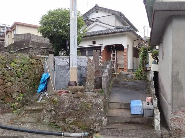 [0 parking spaces, water leakage, loan not possible, reconstruction not allowed] Two-story south-facing 5DK