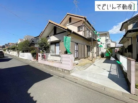 ／Renovated interior in December 2019／Quiet residential area ■ Parking for 1-2 cars available (depending on vehicle type)