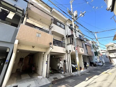 ■ Large-scale renovation history in 2021! Bright south-facing! High-roof vehicle parking available♪