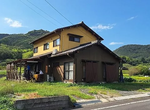 Used single-family home in Tsuyama City, Kamiyokono