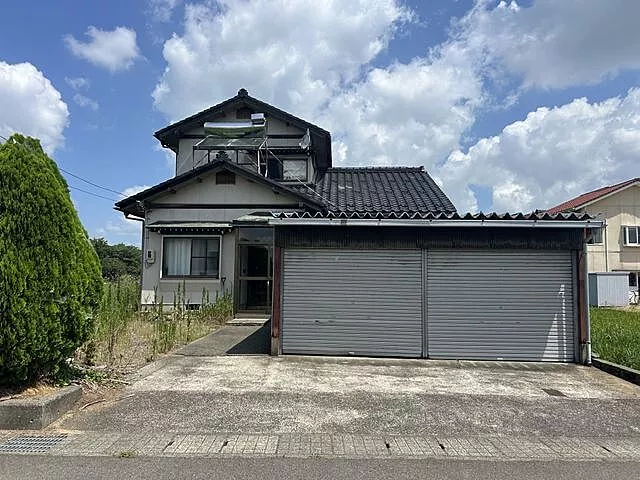 Used single-family home in Sabae City, Hirai Town