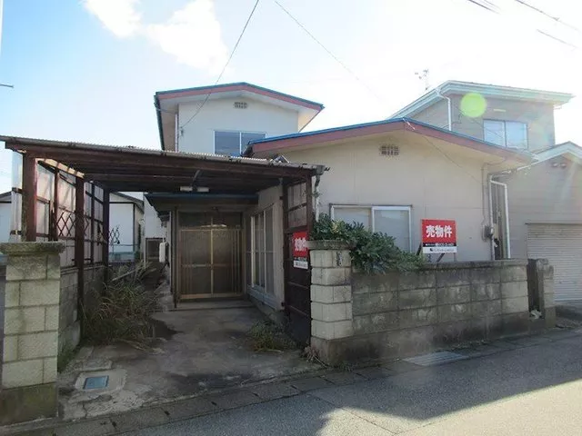 [5DK with carport]