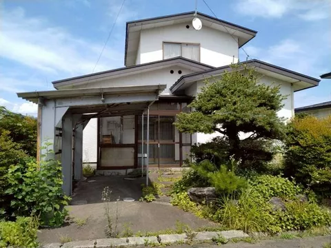 Odate City, Ezuri, Sanno-shita (Higashi-Odate Station) 2-story 3DK