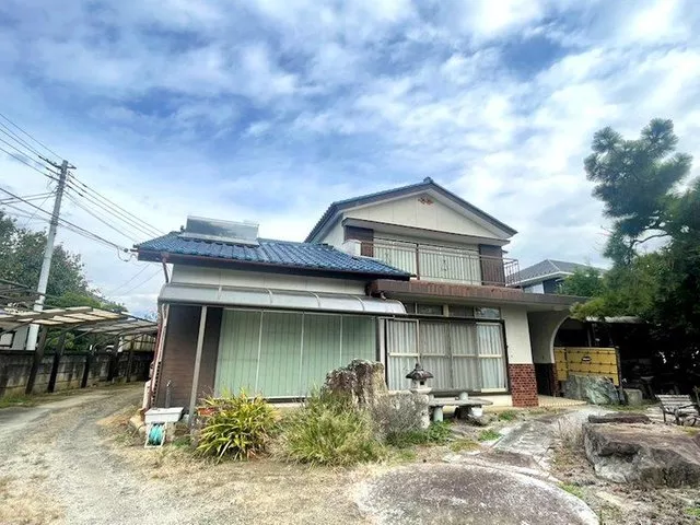 Higashigoyashiki (Higashiyamanashi Station) 7.5 million yen