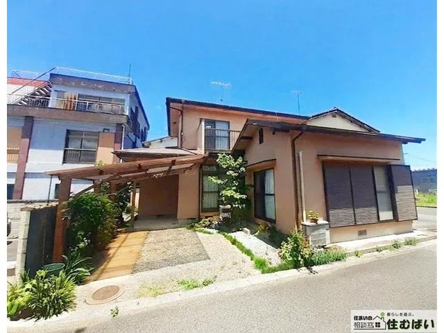 Location just a 2-minute walk to the convenience store!
