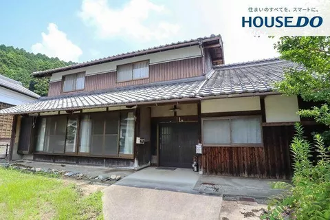 Koka City, Tsuchiyama-cho Sasaji (Kioigawa Station) 2-story building 7DK