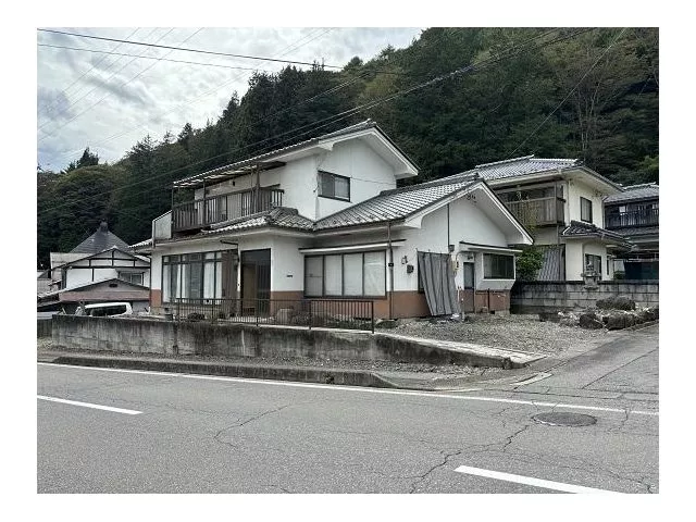 Wada 4.8 million yen
