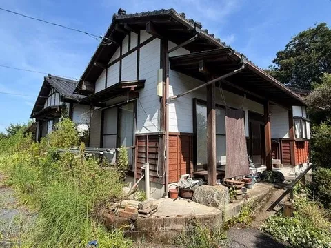 A 5DK single-story house built in 1995! Delivery after removal of belongings and surveying!