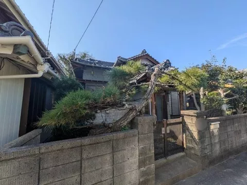 ◆Single-story house over 100㎡◆ 1-minute walk to the sea◆ Parking for 3 cars available