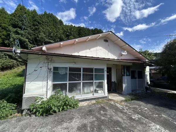 Tomata County, Kagamino Town, Okutsu (Inshou Station) Single-story 4SDK