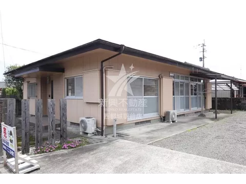 This is a fully renovated 4LDK single-story property! Please contact us for details!