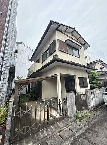 Used single-family home in Marugame City, Saiwaicho
