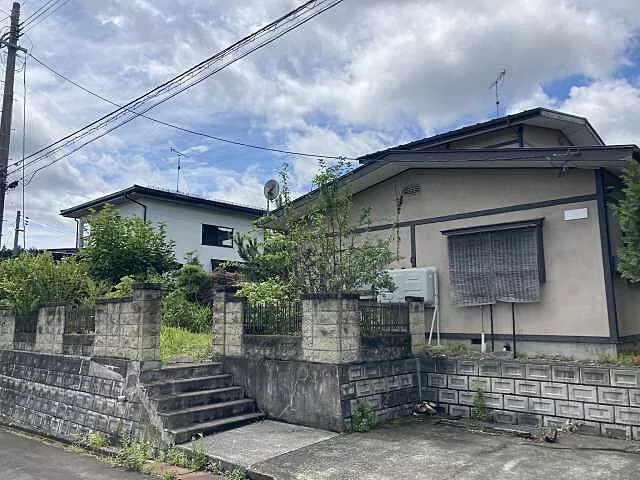 Used single-family home in Nishimatsuoen 2-chome, Morioka City