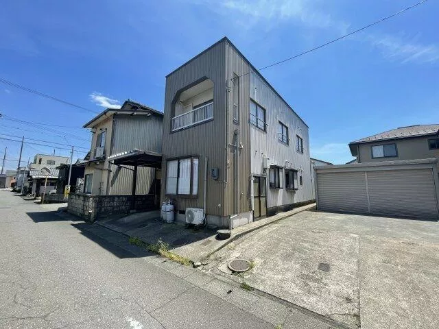 Fukui City, Saburo-maru Town (Nikka Chemical Mae Station) 2-story building, 8DK