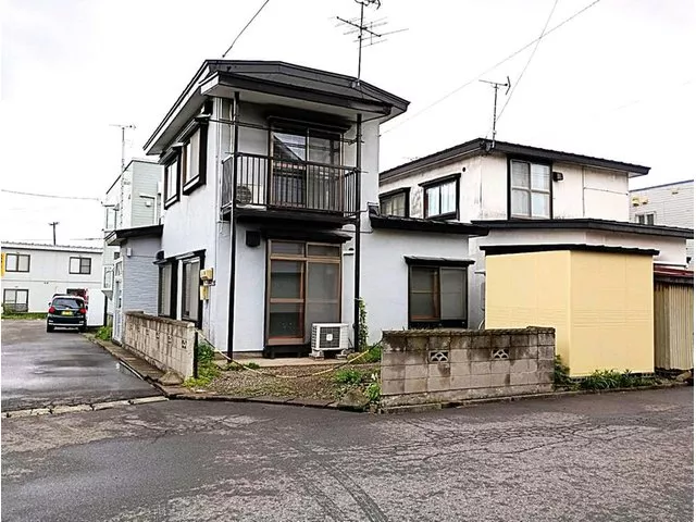 Oaza Hamada, Azatamagawa, 8 million yen