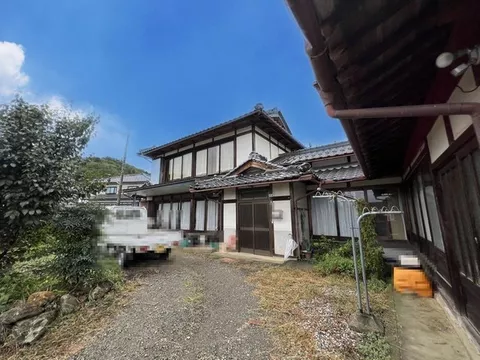 ■Spacious land of over 200 tsubo!! ■A property with an attractive quiet residential environment!!