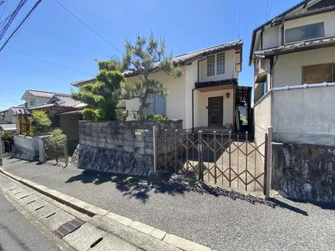 Hiroshima City, Asaminami Ward, Ban Higashi 1-chome (Ban Station) 2-story building 4SDK