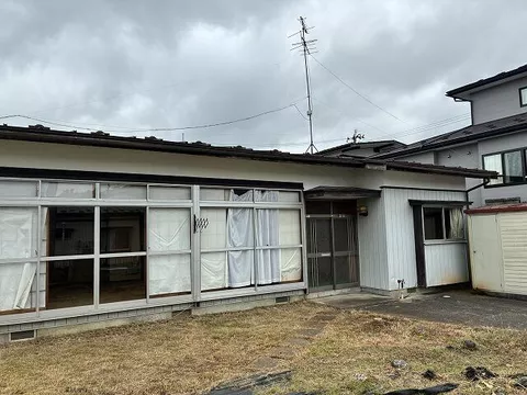 Hanamaki City, Takagi 20th District (Ninai Station) Single-story building 3K