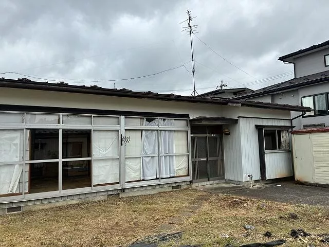 Hanamaki City, Takagi 20th District (Ninai Station) Single-story building 3K