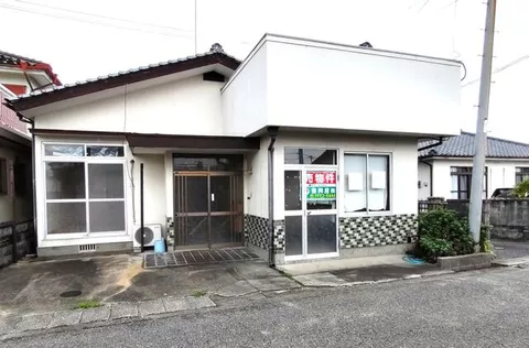 Nakatsu City, Oaza Daigohō (Nakatsu Station) Single-story building 4K