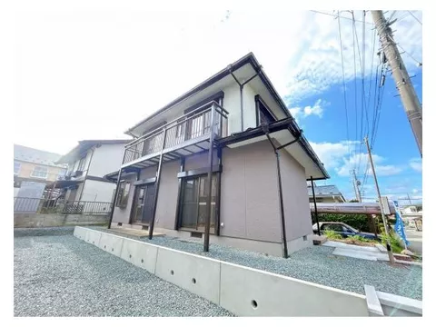 Tour】Home constructed by Misawa Homes. The front road is 6m wide.