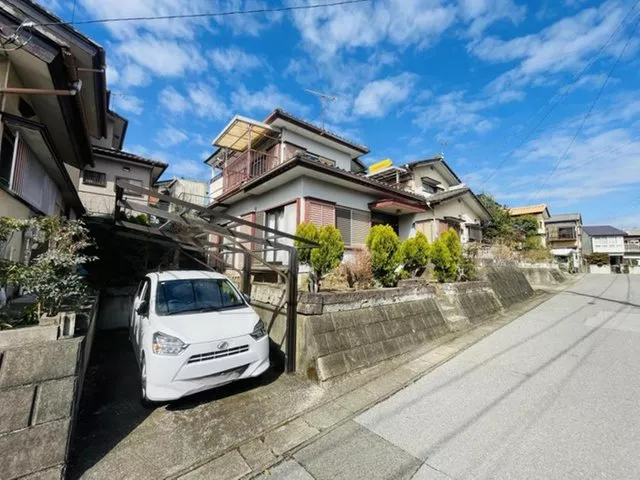 A property suitable for renovation that allows you to enjoy customization with DIY!