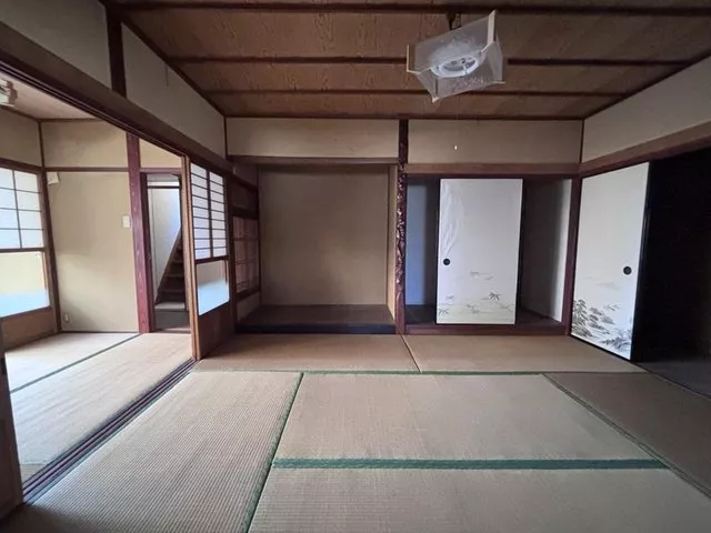 Prime location just a 3-minute walk from Kitakomatsu Station! Achieve your dream rural life in a nature-rich environment near Lake Biwa.