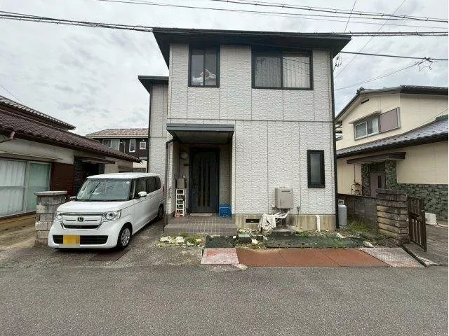Tomitake Shinden (Ryuo Station) 9 million yen
