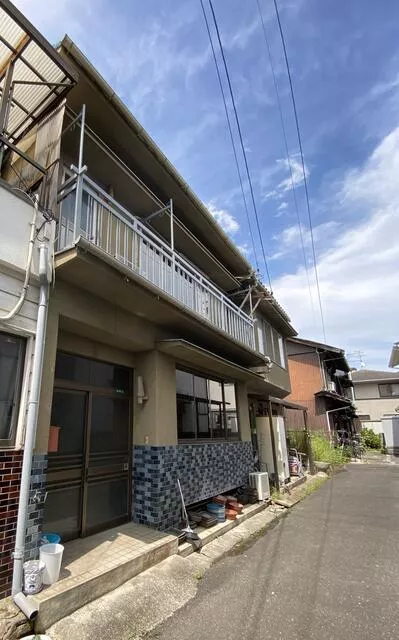 3200m on foot from JR Sanyo Main Line "Daimon" Station