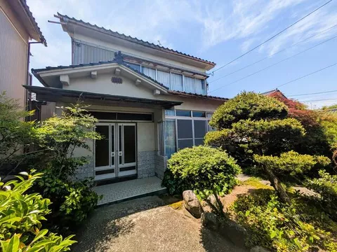 Uozu City, Higashimachi (Kyota Station) 2-story 10DK
