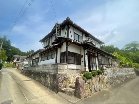 Kawamori, Oe-cho (Oe Station) 2,000,000 yen