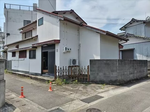 Maekumi, Kōkujima, Muya Town, Naruto City (Naruto Station) 2-story building 5DK