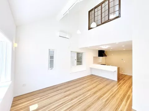 [Open House] Western-style house with 2×4 construction. The storage space on the third floor is also spacious.