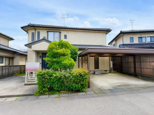Toyama City Inujima 6-chome (Inujima Shinmachi Station) 2-story 5LDK