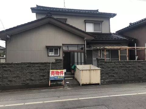 Kuniyama (Nyūzen Station) 2,980,000 yen